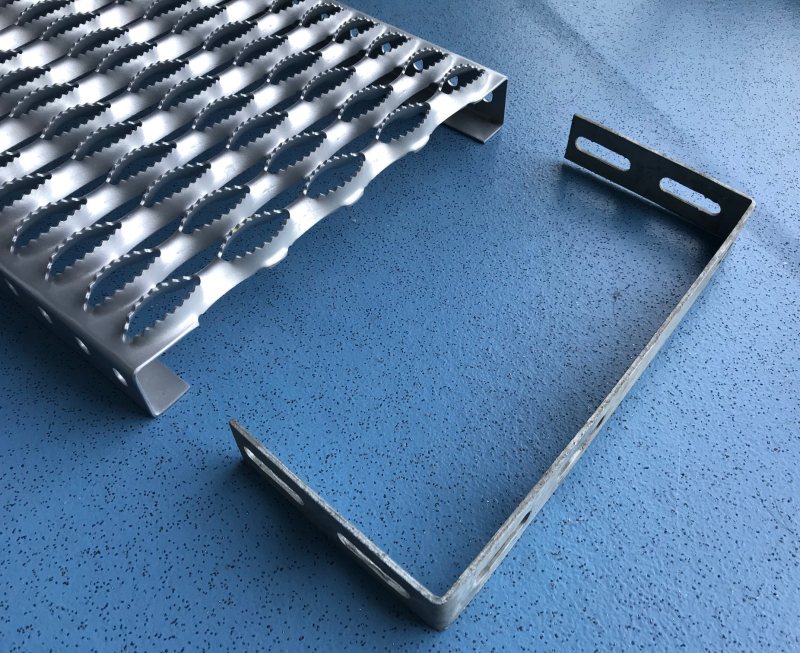 Bočnica ku Gripp 300  PZ bočnica-000009812